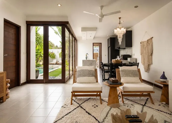 Superb 2br Centre Brawah 300m To *