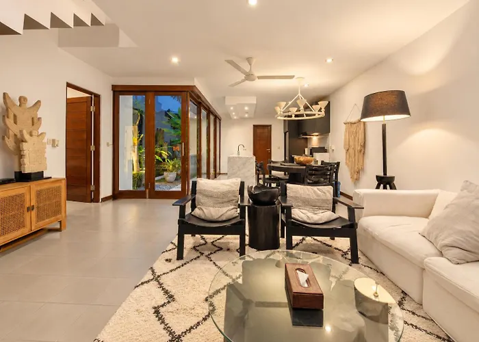 Exquisite 2br Villas, Brawah, 300m To