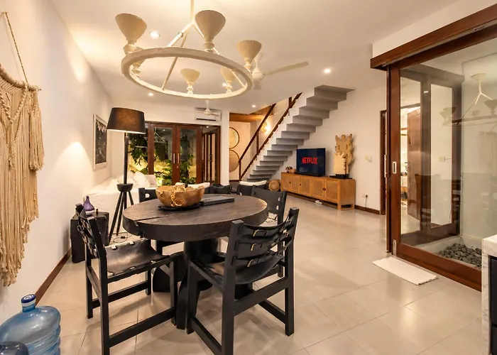 Exquisite 2br Villas, Brawah, 300m To *