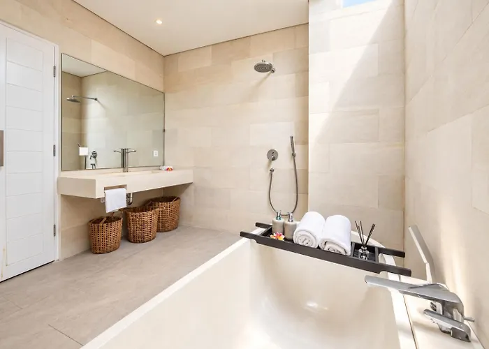 Exquisite 2br Villas, Brawah, 300m To *