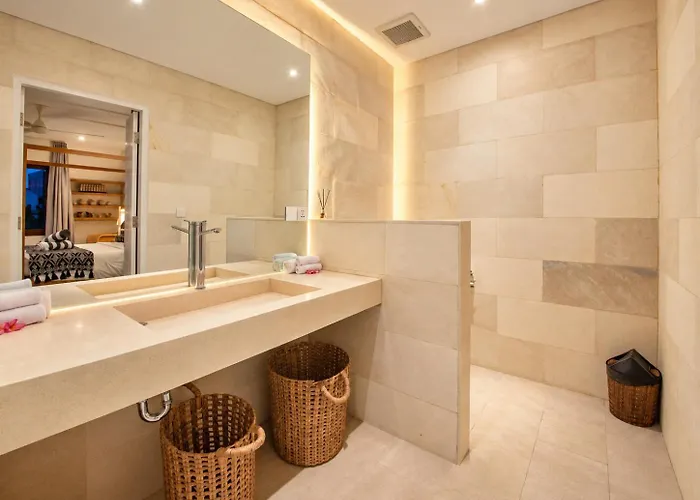 Exquisite 2br Villas, Brawah, 300m To