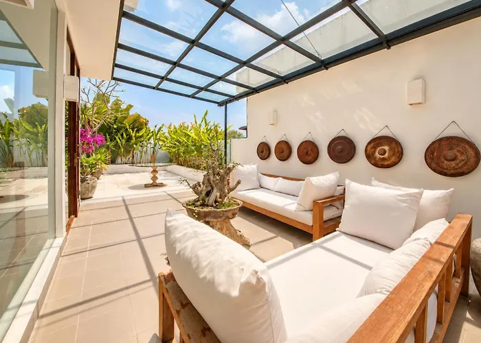 Exquisite 2br Villas, Brawah, 300m To *