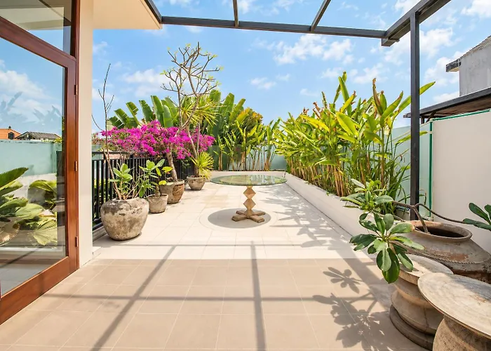 Exquisite 2br Villas, Brawah, 300m To